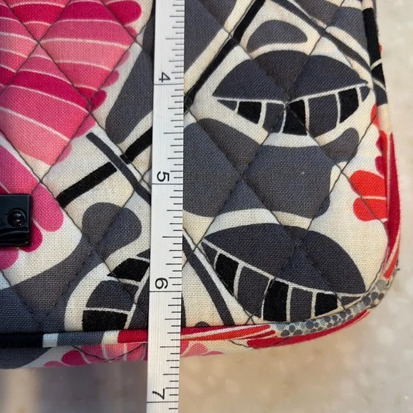 Vera Bradley Pink and Gray Floral laptop bag - Picture 6 of 6